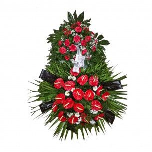 Wieniec z anturium i goździków Nr 12